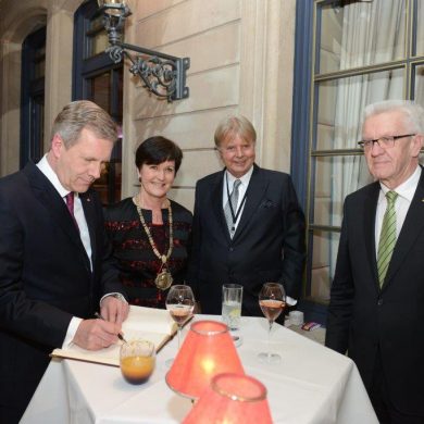 Mit MP W. Kretschmann, K. Kögel (dt. Medienpreisstifter) sowie BP a.d. Wulff