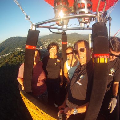 Margret Mergen auf Ballonfahrt über den Schwarzwald
